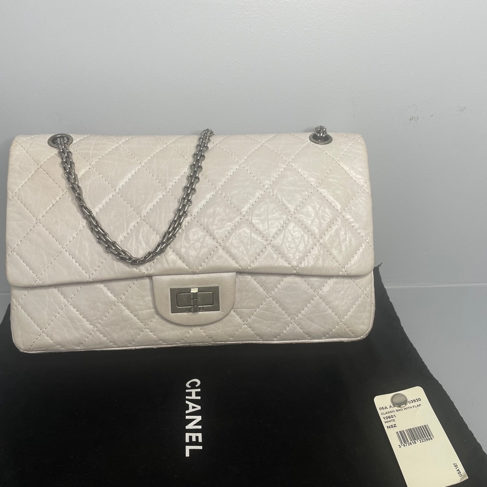 Chanel Reissue pearlized color
